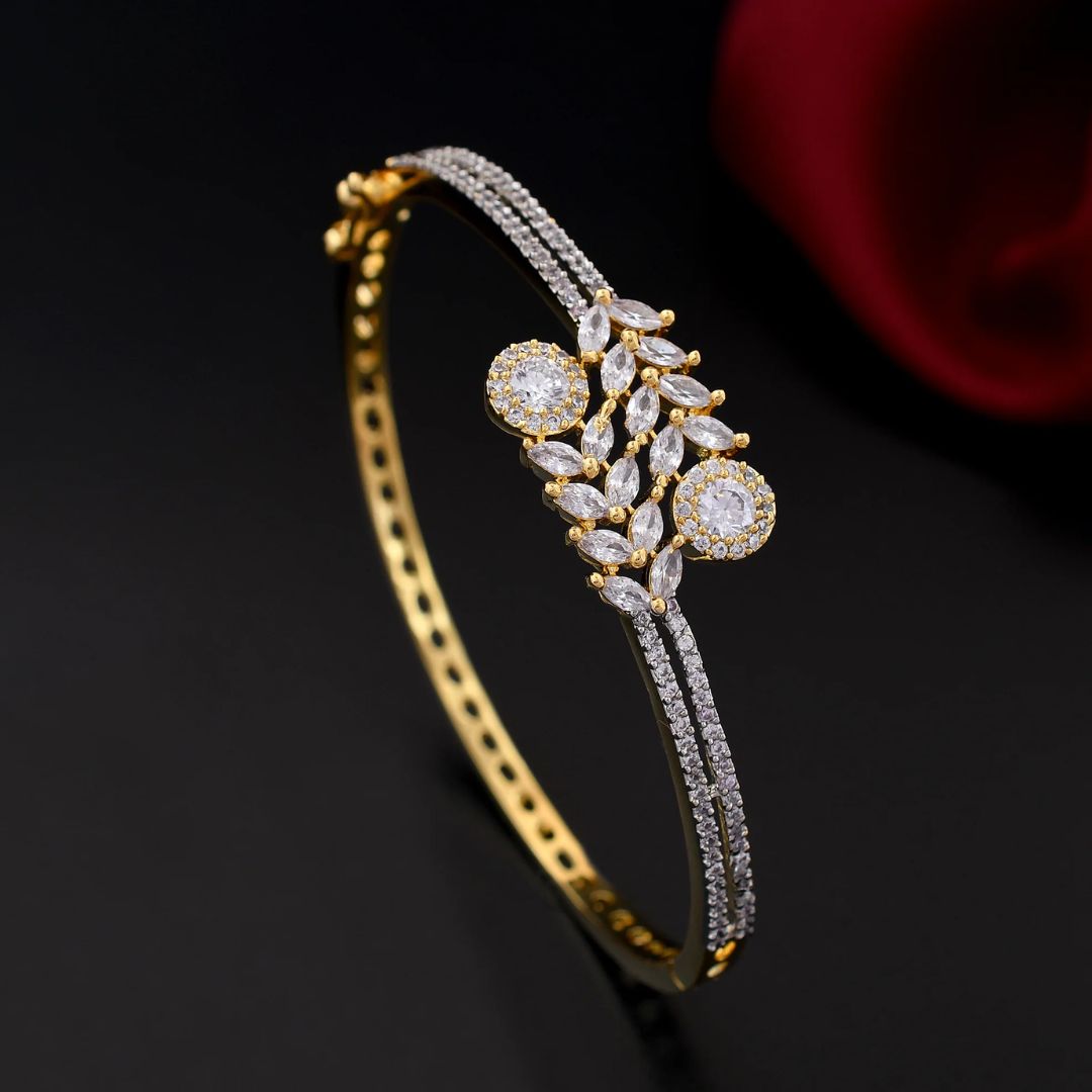 Cream Orange Illustration Pet Shop Instagram Post (6)